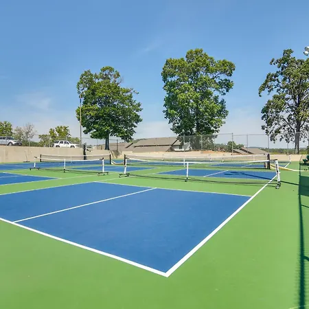 Branson Condo With On-Site Golf Course Access!